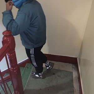 Meet your Posher, Jeremiah